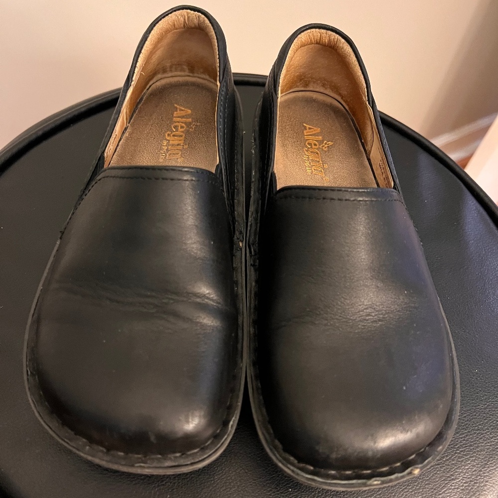 Algeria shoes